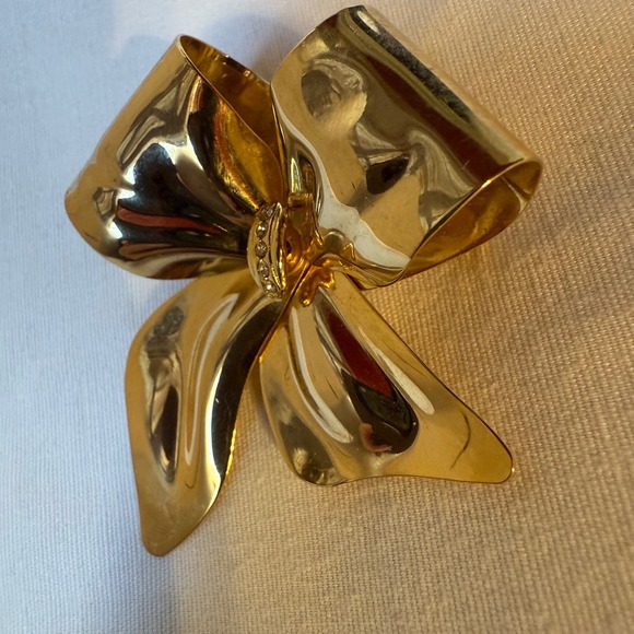 Gold Tone Bow Brooch Pin Rhinestone Accent Elegant Statement Jewelry Women - Picture 3 of 5